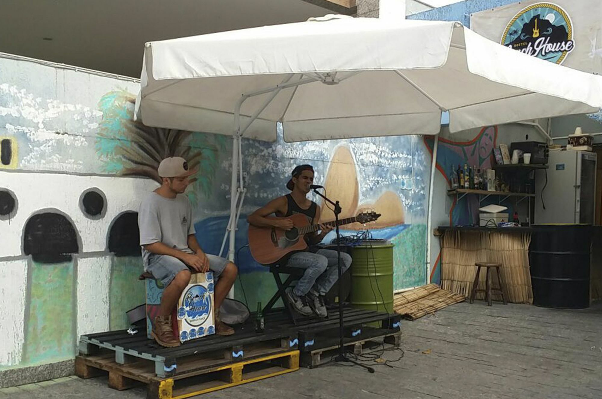 Beach House Barra Da Tijuca Hostel Rio de Janeiro Exterior photo